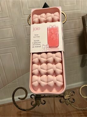 Joie Beautiful Silicone Pink bow 14 ice cube mold tray & lid BPA free NWT
